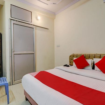 Hotel O Moon Palace Near Sahara Ganj Mall ลัคเนา ภายนอก รูปภาพ