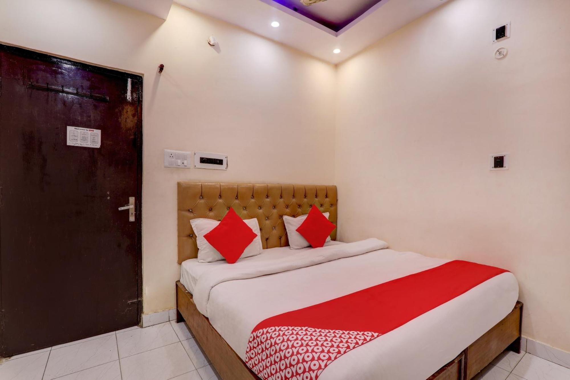 Hotel O Moon Palace Near Sahara Ganj Mall ลัคเนา ภายนอก รูปภาพ
