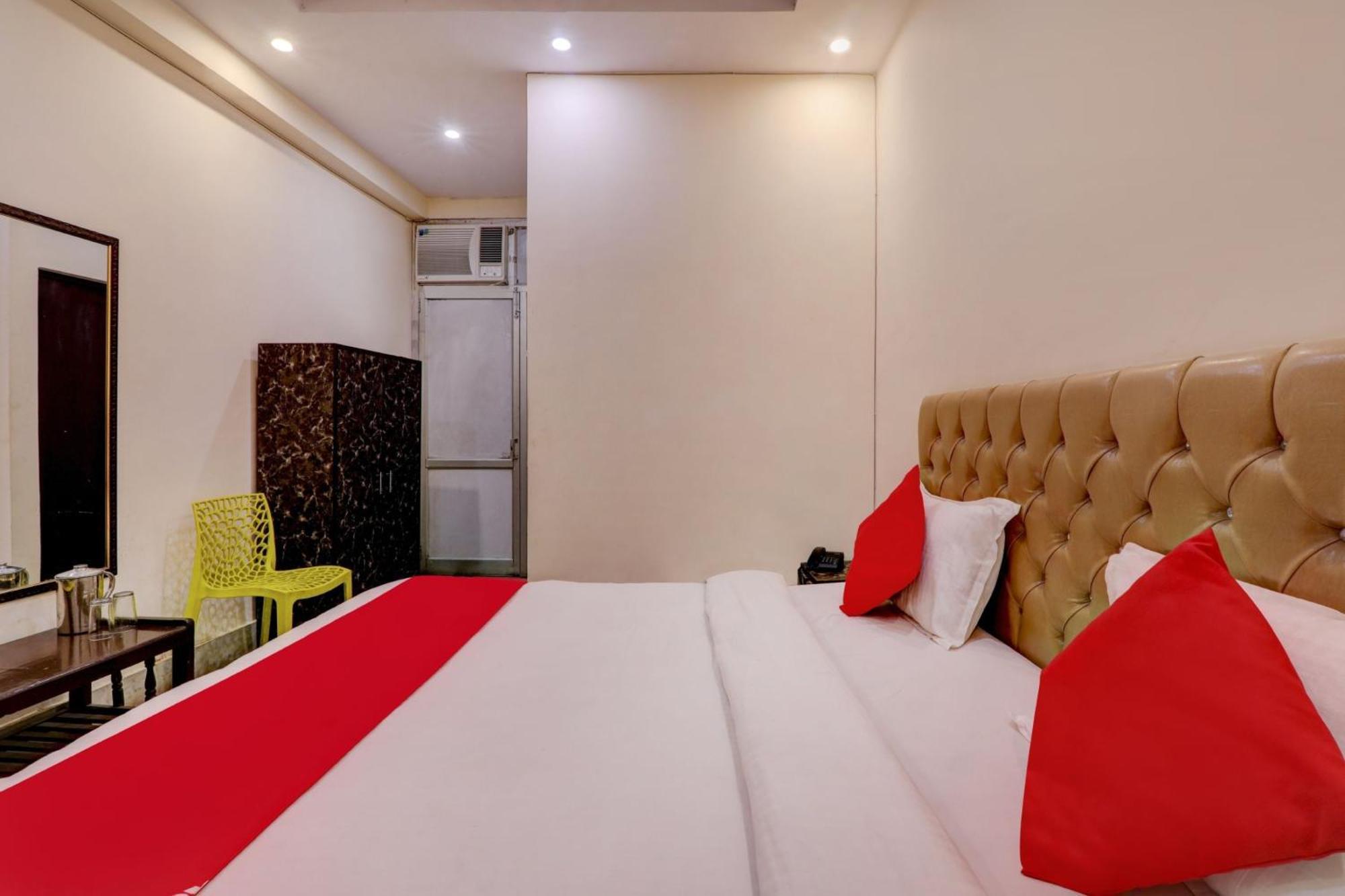 Hotel O Moon Palace Near Sahara Ganj Mall ลัคเนา ภายนอก รูปภาพ