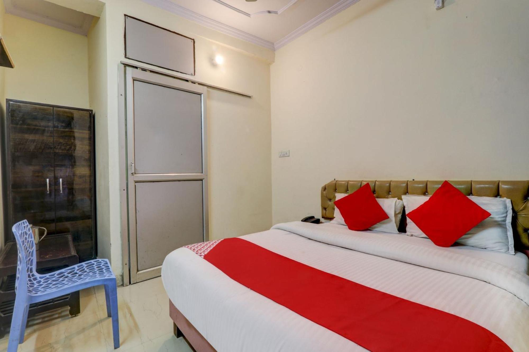 Hotel O Moon Palace Near Sahara Ganj Mall ลัคเนา ภายนอก รูปภาพ