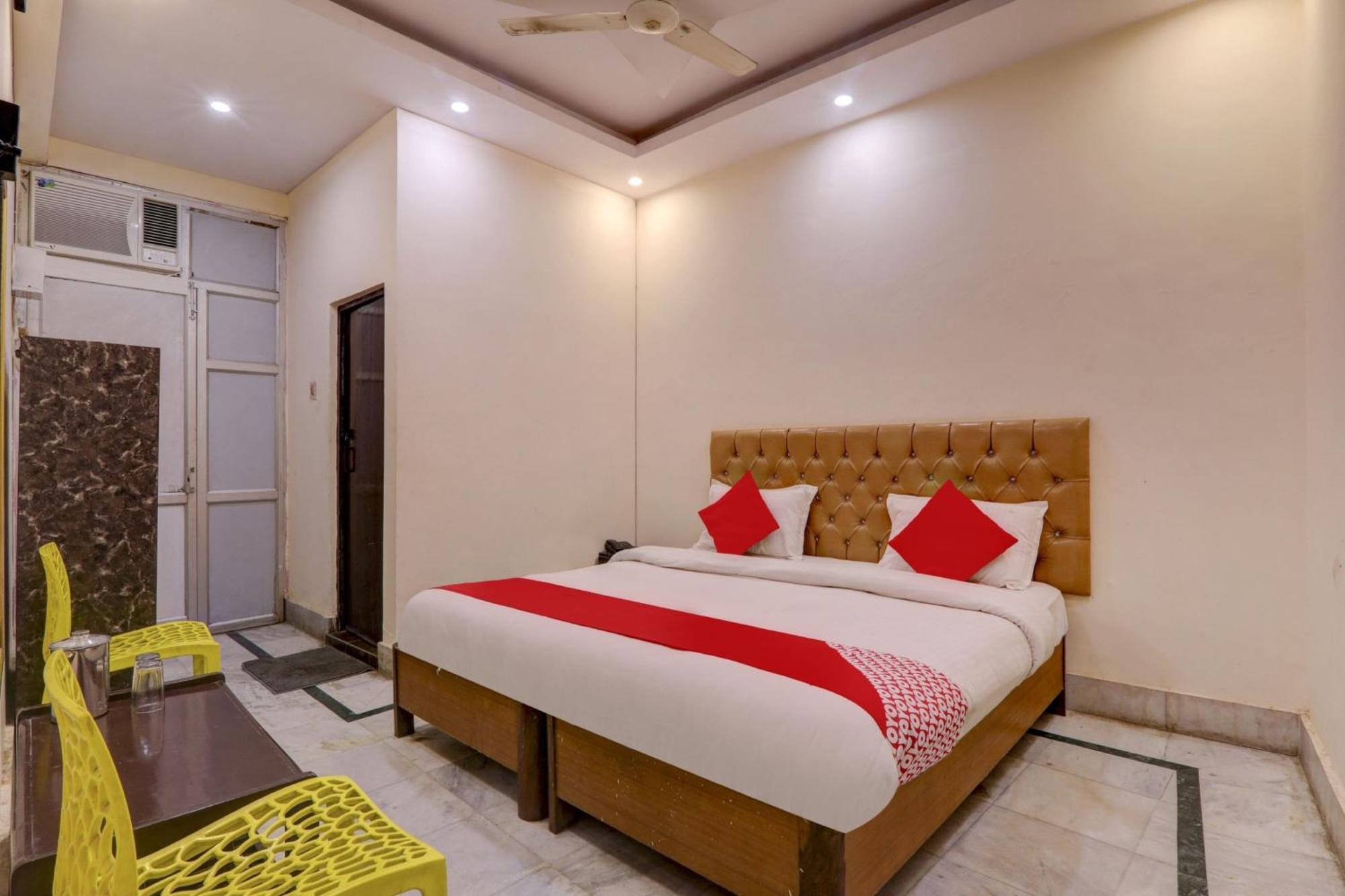 Hotel O Moon Palace Near Sahara Ganj Mall ลัคเนา ภายนอก รูปภาพ